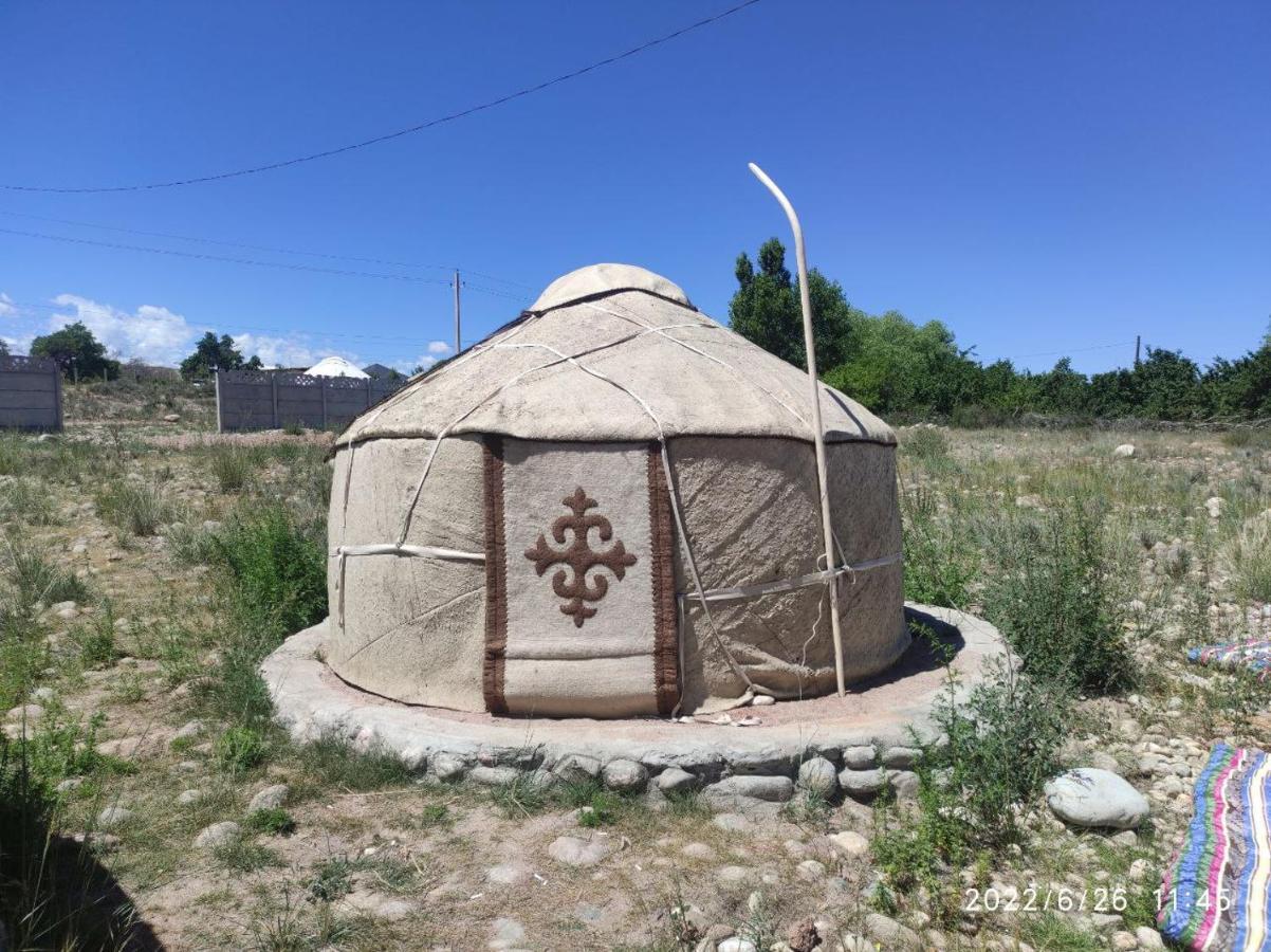 Guest House And Yurt Camp "Ailuu" Tong Exterior photo