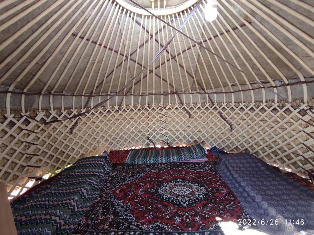 Guest House And Yurt Camp "Ailuu" Tong Exterior photo