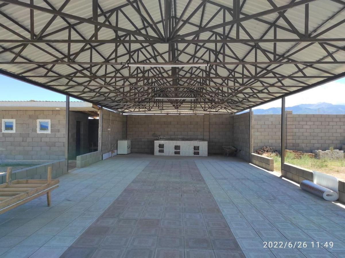 Guest House And Yurt Camp "Ailuu" Tong Exterior photo